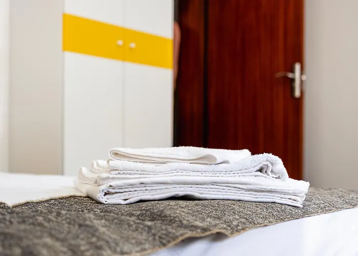 Perfect Near Sea Garden 3 Apartment Warna